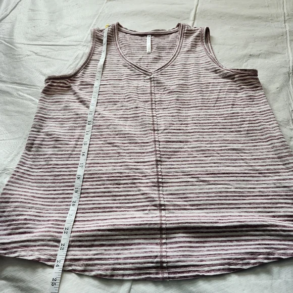 Kuhl Size Large Aria Striped Tank Top - Picture 5 of 7